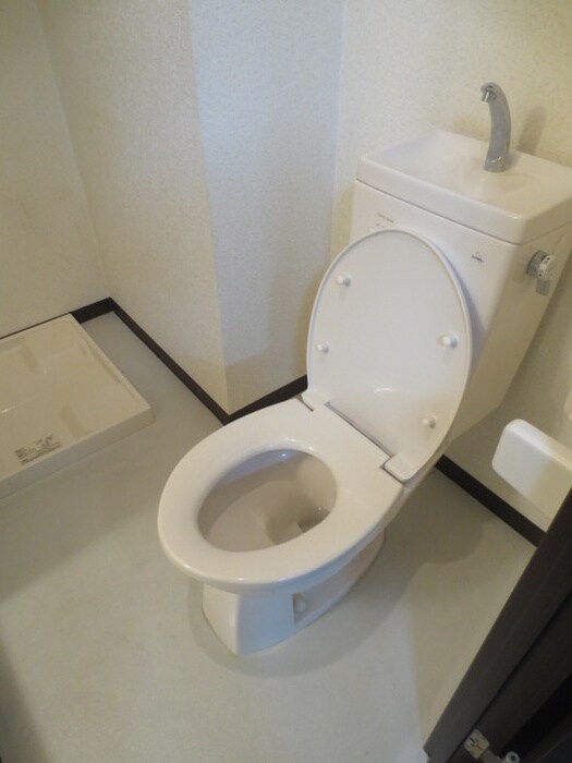 物件内観写真14　(トイレ)