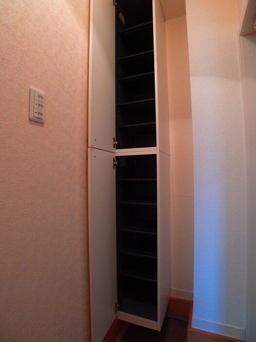 物件内観写真8　(靴箱)