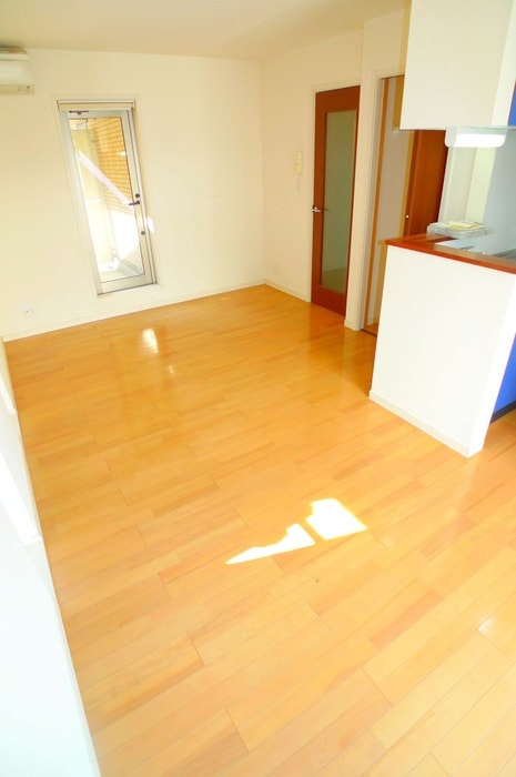 暫草（ｼﾊﾞﾗｸｿｳ）の居室