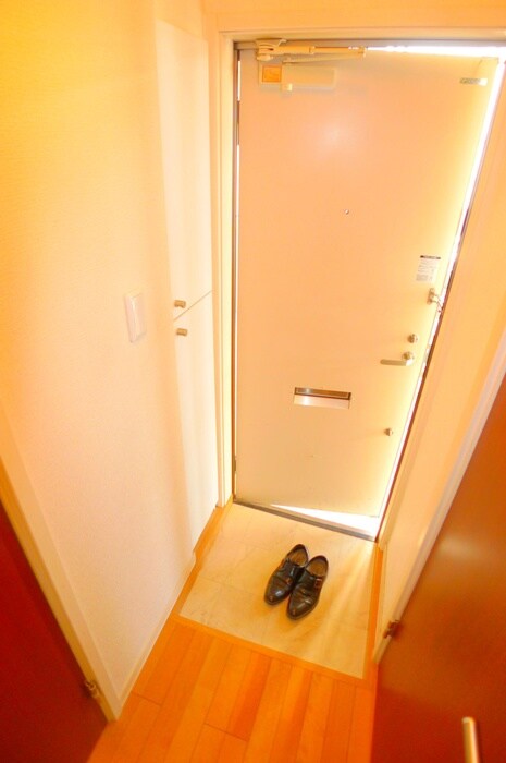 暫草（ｼﾊﾞﾗｸｿｳ）の玄関