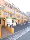 アンジュ荻野