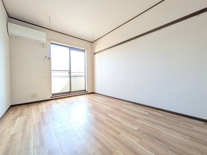 エクセルコ－トの居室