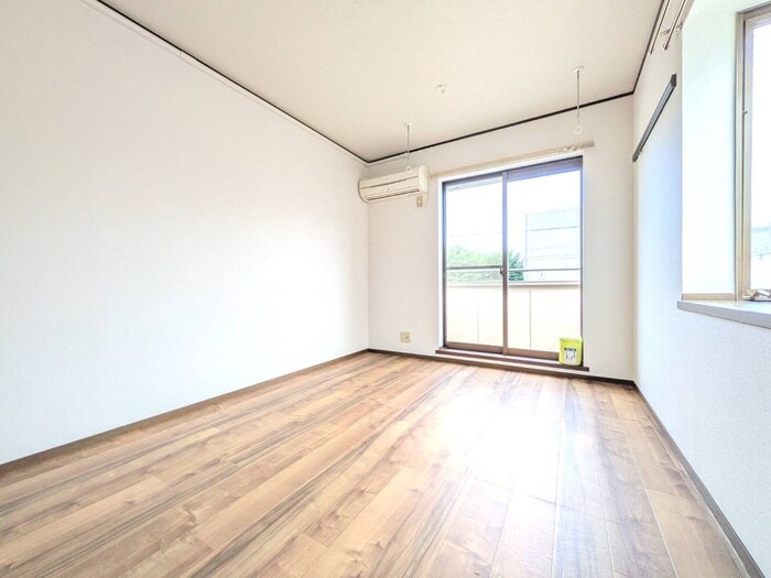 物件内観写真8　(居室)