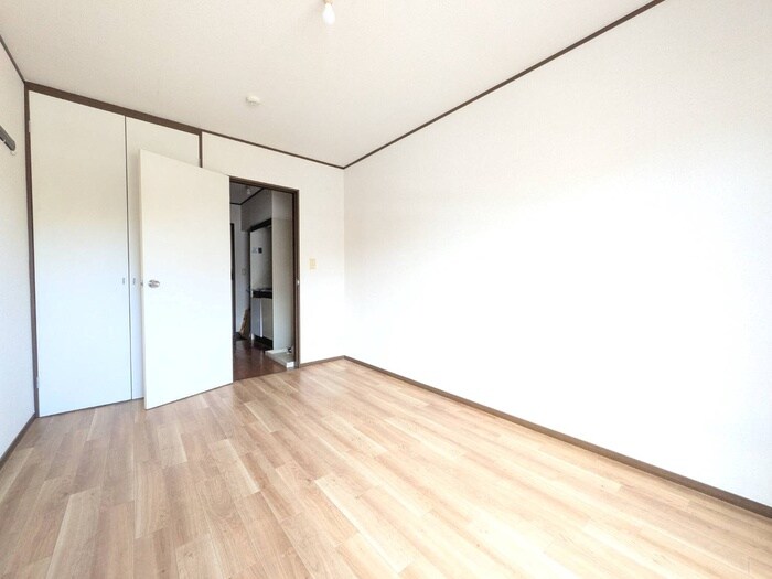 物件内観写真9　(居室)