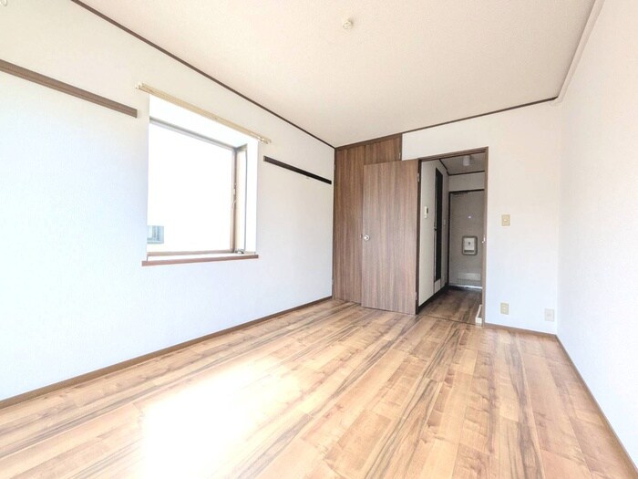 物件内観写真10　(居室)