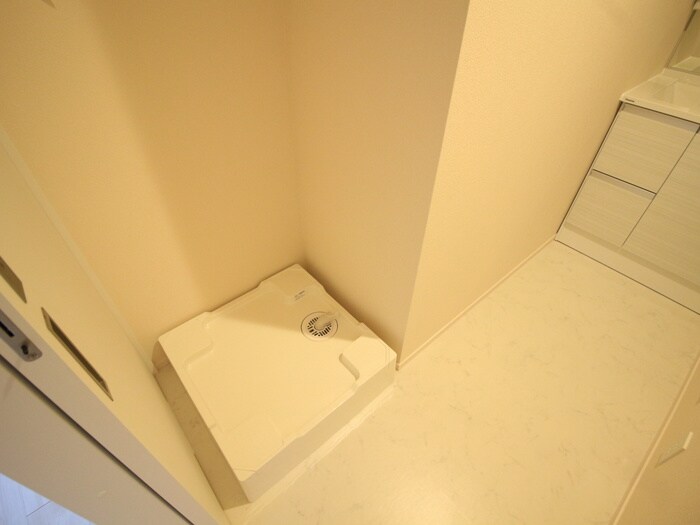 物件内観写真13　(洗濯機置場)