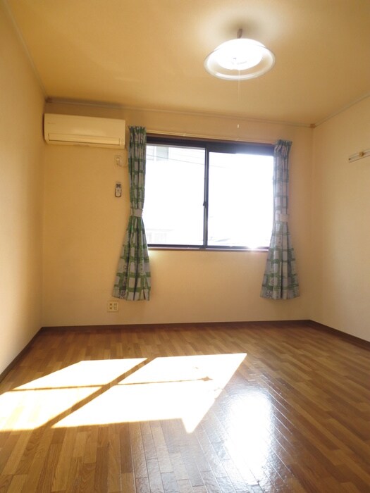 物件内観写真7　(居室)