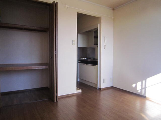 物件内観写真11　(居室)