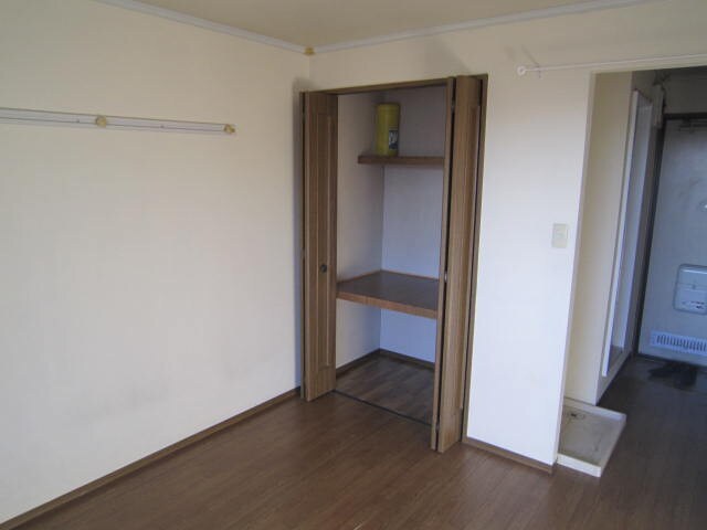 物件内観写真13　(居室)