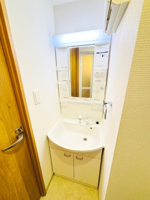 物件内観写真12　(洗面)