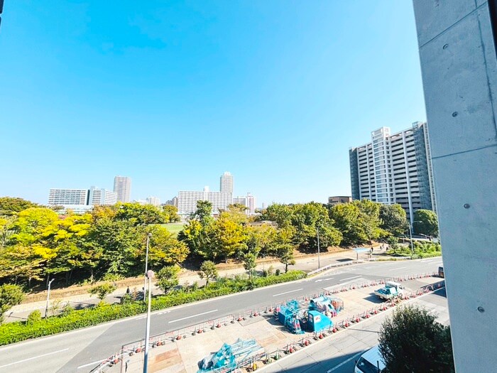 物件内観写真15　(室内からの展望)