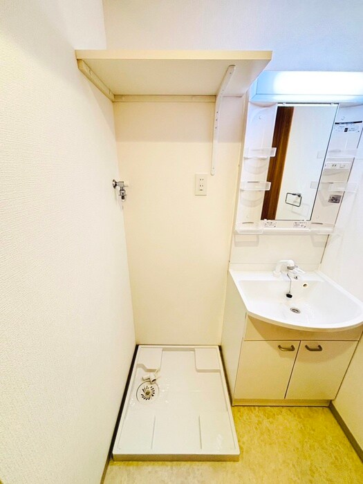 物件内観写真17　(洗濯機置場)