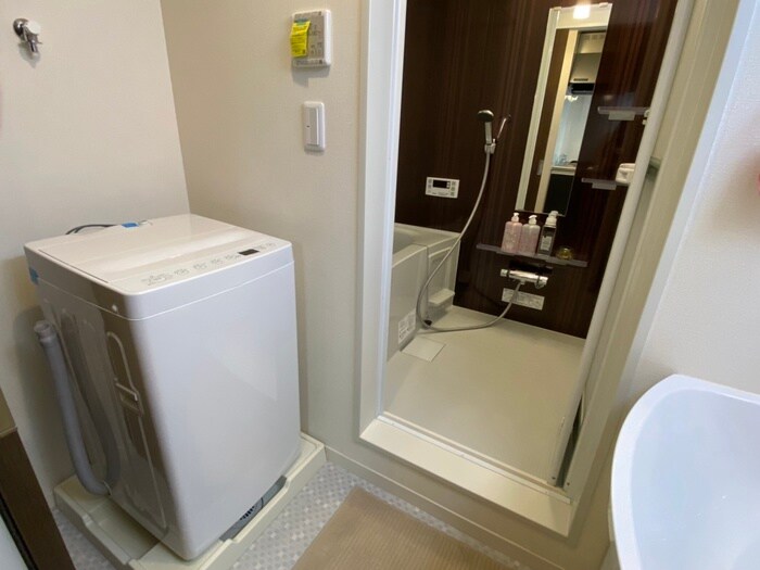 物件内観写真12　(洗濯機置場)