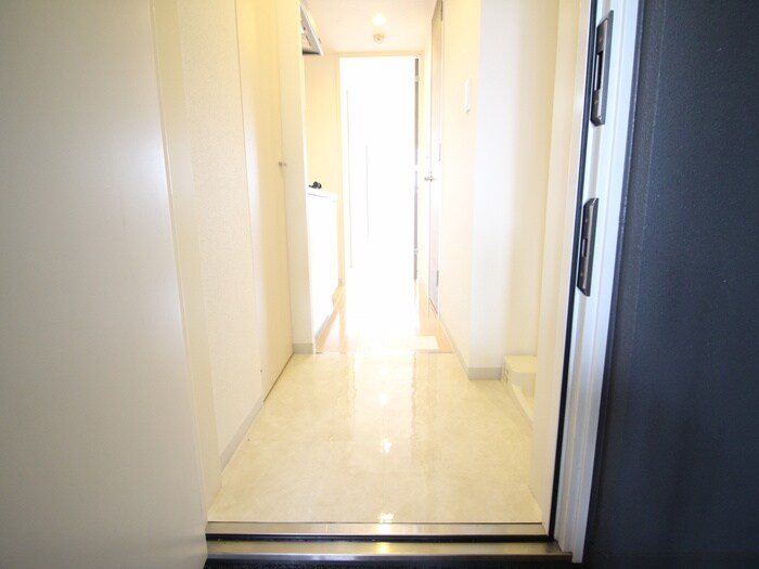 物件内観写真22　(玄関)