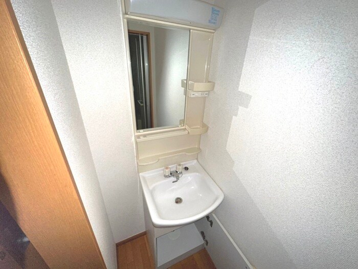 物件内観写真9　(洗面)