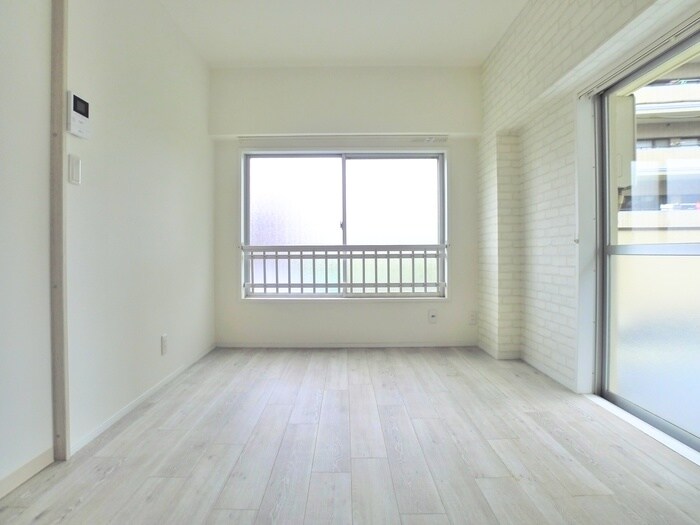 物件内観写真6　(居室)