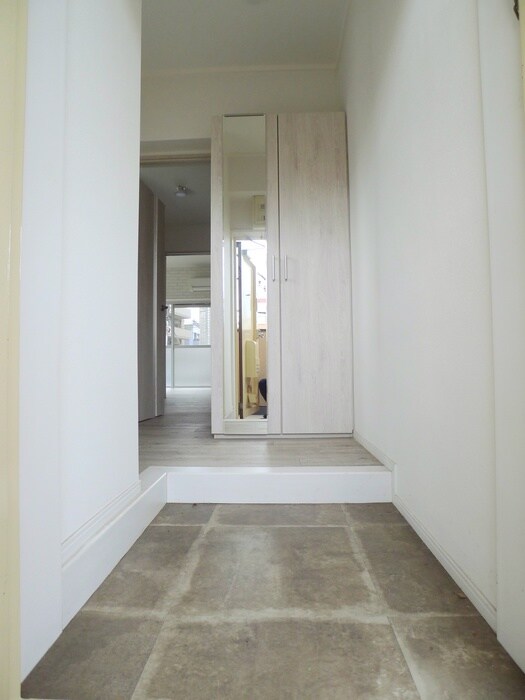 物件内観写真19　(玄関)