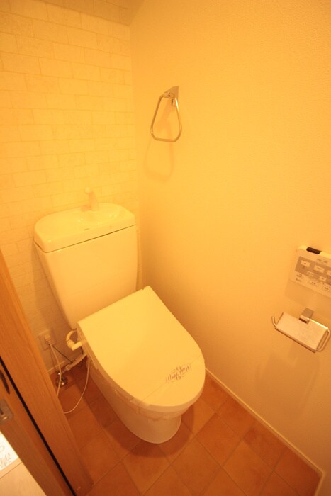 物件内観写真11　(トイレ)