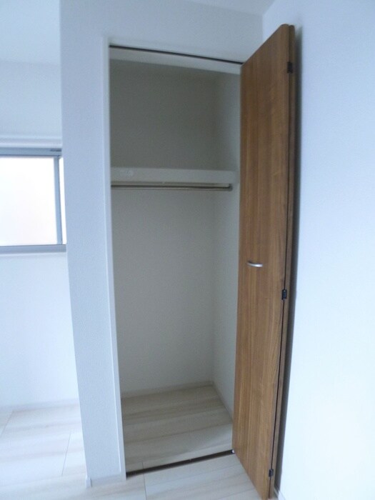 物件内観写真12　(収納)