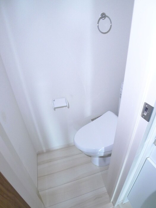 物件内観写真13　(トイレ)