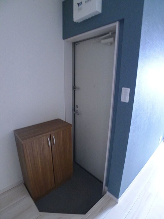 物件内観写真18　(玄関)