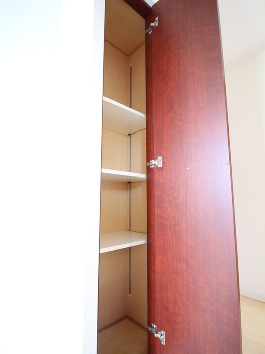 物件内観写真16　(収納)