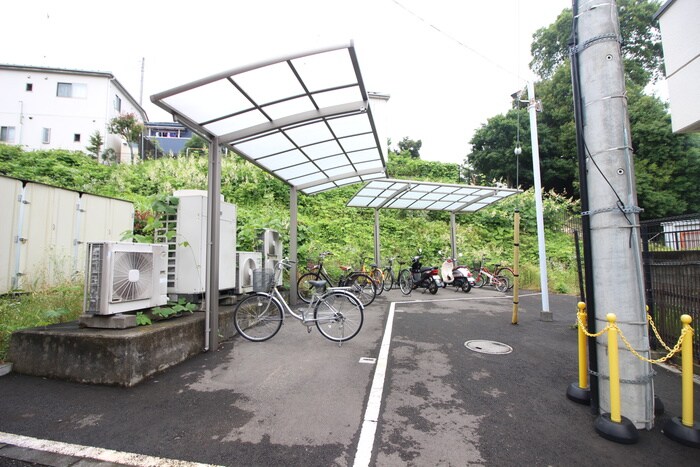 物件外観写真5　(駐輪場)