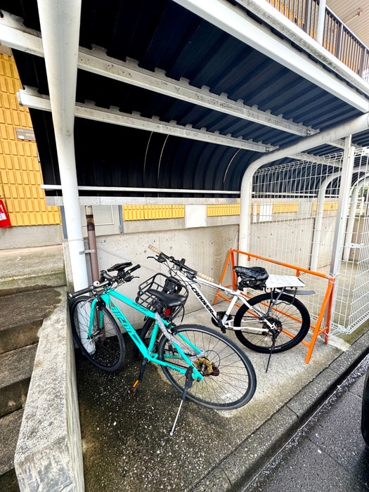 物件外観写真5　(駐輪場)