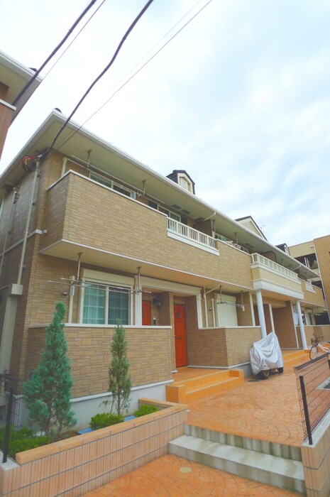 物件外観写真2　(エントランス部分)