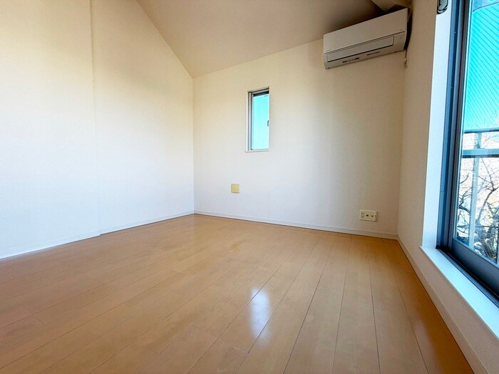 物件内観写真9　(居室)