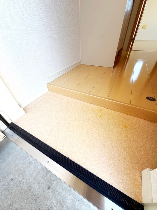 物件内観写真16　(玄関)