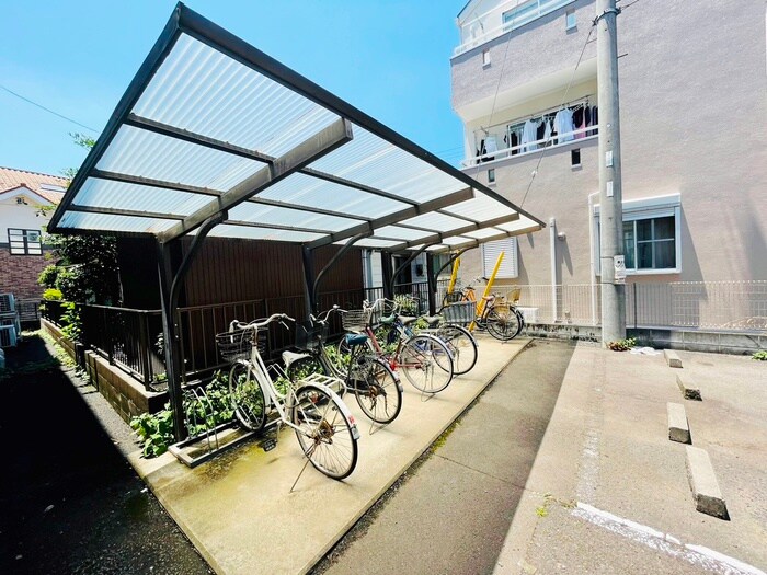 物件外観写真5　(駐輪場)