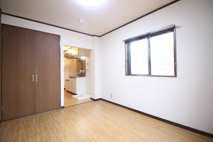 物件内観写真10　(居室)