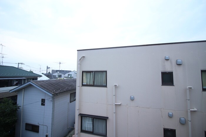 物件内観写真16　(室内からの展望)