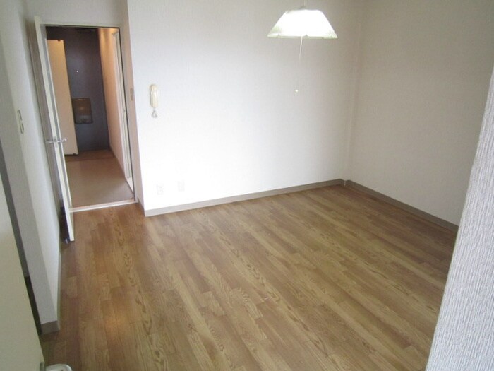 物件内観写真5　(居室)