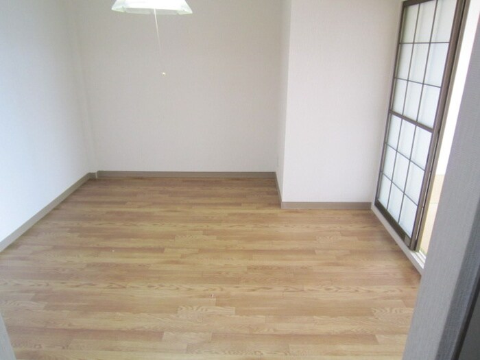 物件内観写真6　(居室)