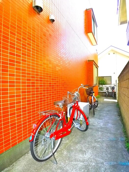 物件外観写真6　(駐輪場)