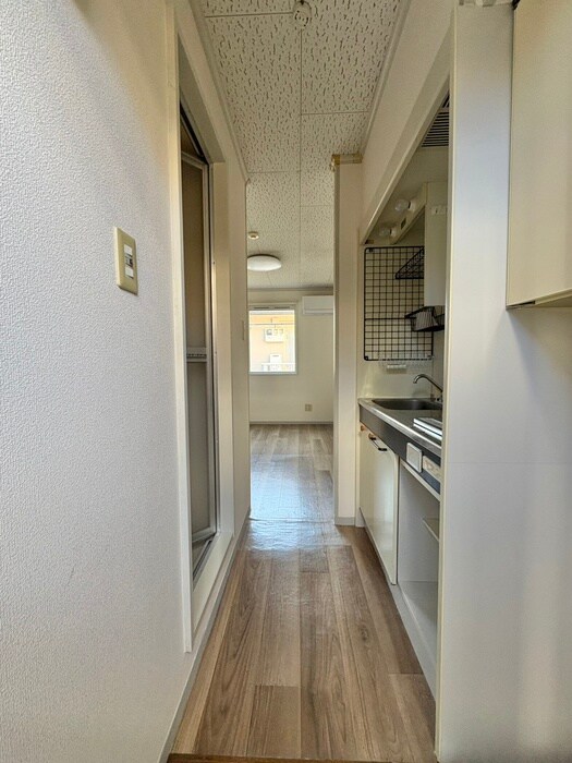 物件内観写真13　(廊下)