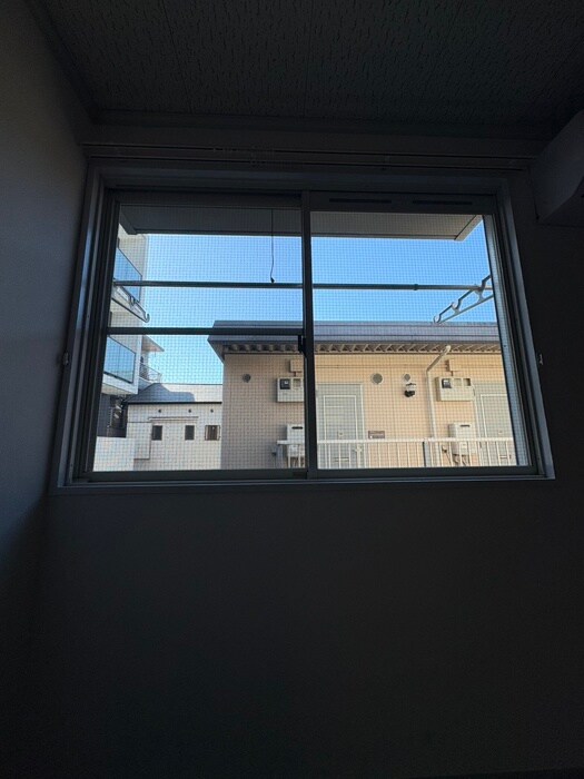 物件内観写真17　(室内からの展望)