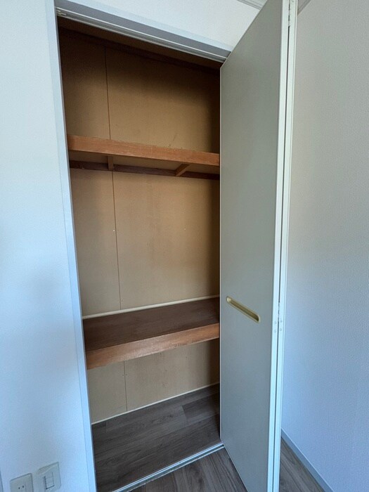 物件内観写真21　(収納)