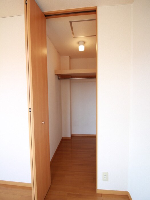 物件内観写真13　(収納)