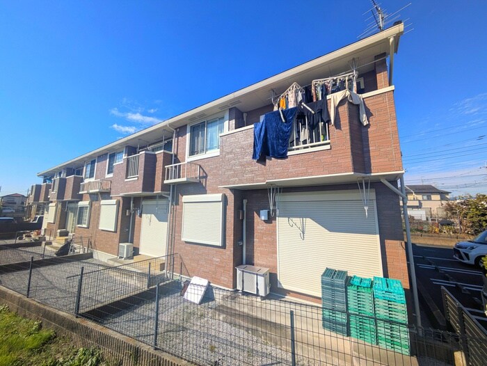 物件外観写真6　(エントランス部分)