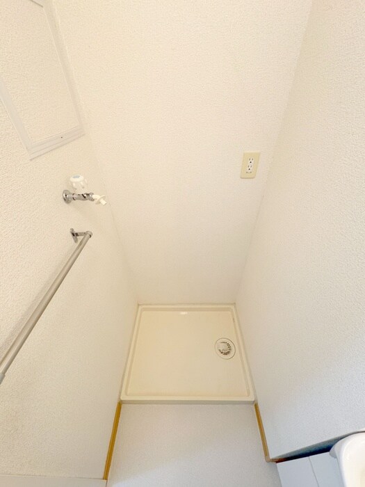 物件内観写真21　(洗濯機置場)