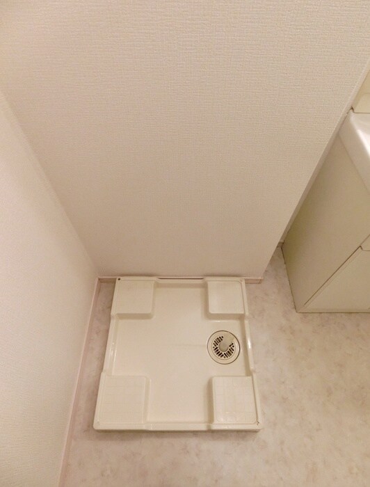 物件内観写真12　(洗濯機置場)