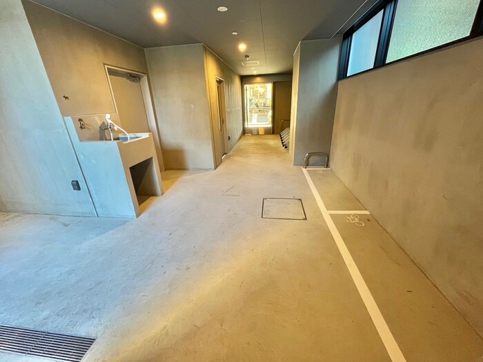 物件外観写真6　(駐輪場)