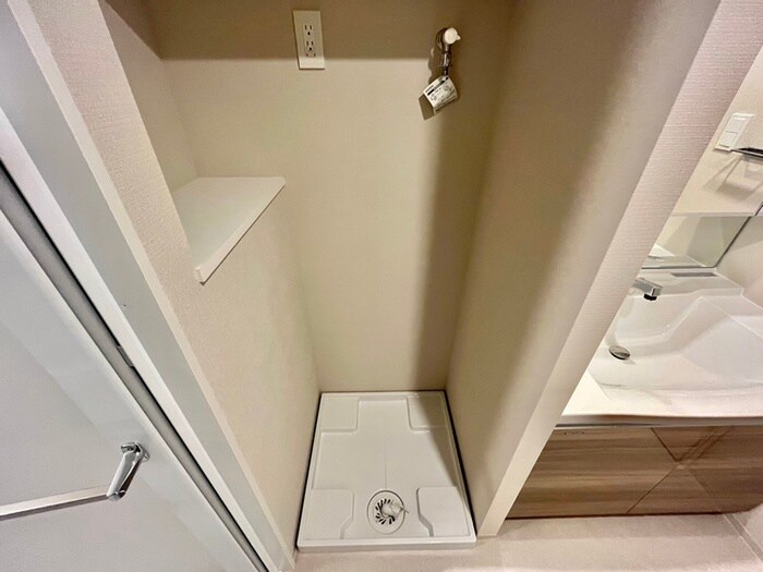 物件内観写真15　(洗濯機置場)