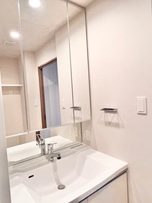 物件内観写真15　(洗面)