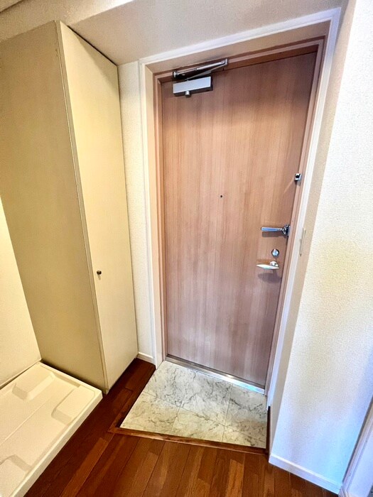 物件内観写真14　(玄関)