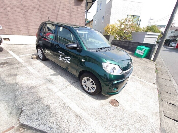 物件外観写真3　(駐車場)