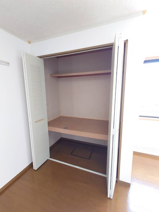 物件内観写真15　(収納)